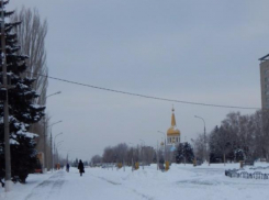 Зону отдыха в парке «Волжский» забаррикадировали от автомобилистов