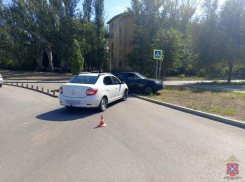 В Волжском в столкновении авто пострадала женщина