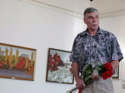 В Волжском открылась юбилейная выставка Владимира Юнака