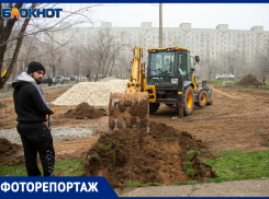 «Хотят сидеть в шоколаде, а мы будем нюхать газ»: война домов из-за парковки вспыхнула в Волжском