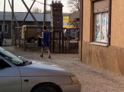 Папин бродяга: горячий парень разделся для прогулки в Краснослободске