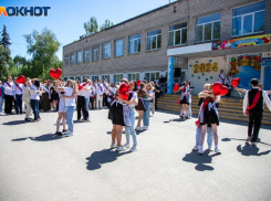 В Волжском школьники приступили к сдаче ОГЭ