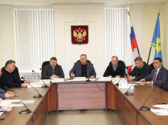 Депутаты Волжского озадачены вопросом аварийных домов