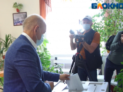 Мэр Волжского Воронин проголосовал на выборах в Госдуму