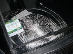 Пострадал 10-летний пассажир: в Волжском «КАМАЗ» столкнулся с кроссовером