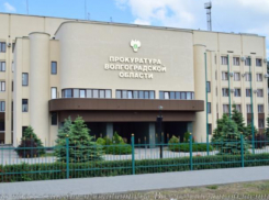В Волгоградской области проверили, как идет строительство ФАПа