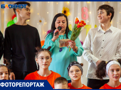 В Волжских школах начались концерты к 8 марта: фото