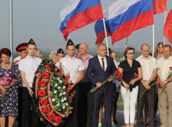Волжане вспомнили жертв бомбардировки в Сталинграде