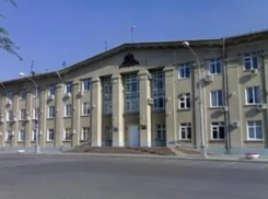 Работодатели Волжского повышают зарплаты сотрудникам