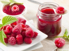 Волжане отмечают сладкий праздник со вкусом малины