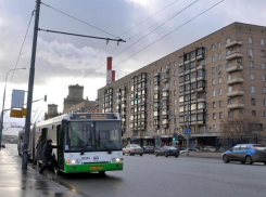 Волжские автобусы продолжают ронять пенсионеров в салоне