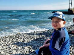 Владу Синилкину назначена дата протезирования: у ребенка появятся новые ножки и ручка