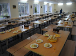 С нового учебного года волжских младшеклассников будут кормить бесплатно