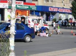 В Волжском утром  на пешеходном переходе таксист сбил женщину