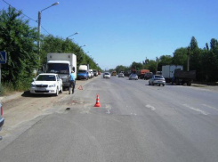 Работники трубного завода устроили тройное ДТП и сбили 34-летнюю волжанку