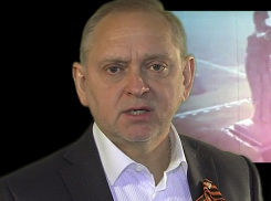 Актерское мастерство показали мэр Волжского и его подчиненные, продекламировав «Реквием» Рождественского 