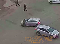 Водитель внедорожника чудом не убил пешехода в Волжском