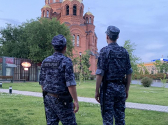 Пьяные дебоширы устроили скандалы в кафе и бане Волжского