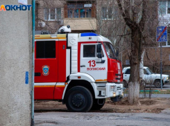 Известна причина ночного пожара в Волжском: полыхала баня