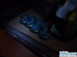 Под Волгоградом в автобусе из Калмыкии обнаружили посылку с черной икрой