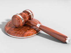 Суд взыскал с больницы компенсацию за расходы по доставке умерших от COVID-19 под Волгоградом 