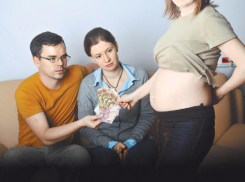 Волгоградка обратилась в полицию, увидев объявление о продаже двойняшек