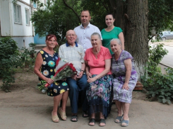 Житель Волжского Петр Степанович Кремлев отметил вековой юбилей