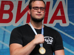 Волжанин стал лучшим спортсменом по армрестлингу в России
