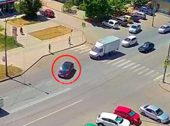 Пренебрежение ПДД привело к столкновению автомобилей