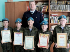 Одиннадцатилетние кадеты кинулись навстречу преступнику в Волжском