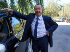 Близкие Андрея Троянцева поздравили его с днем рождения