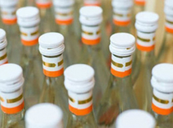 В Волжском директор торговой точки продавал «левый» алкоголь