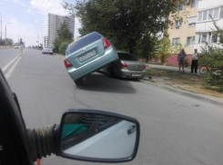В Волжском CHEVROLET овладел  NISSANом