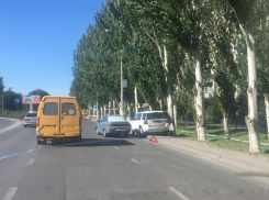 «Десятка» вытеснила с дороги внедорожник в Волжском