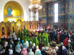 В Волжском состоялась соборная служба по случаю престольного праздника