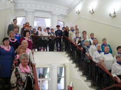 Волжский чествует своих героинь: поздравление активисток Совета ветеранов с 8 марта