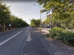 Мэрия Волжского пообещала оборудовать пешеходный переход на улице Гайдара