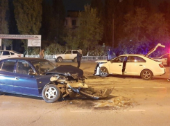Появились подробности жуткого ДТП с иномарками в Волжском: пострадали водители