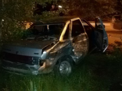 В Волжском пьяный водитель разбил несколько автомобилей