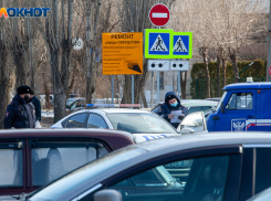 В Волжском иномарка сбила 11-летнюю девочку прямо на пешеходном переходе