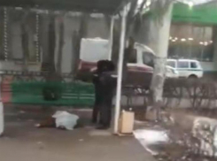 По трупу на остановке в Волжском идет доследственная проверка