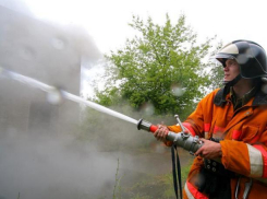 В Ленинском районе неизвестные устроили пожар