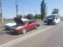 Водитель маршрутки № 123 устроил ДТП на Волжской ГЭС