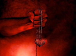 Несовершеннолетняя волгоградка пригласила домой знакомого, а он «обчистил» квартиру, угрожая ей ножом