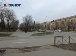 Кто будет отвечать за покалеченных детей? В Волжском на 2 месяца отключили светофор у школы