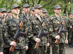 Волжане начали уходить в армию 