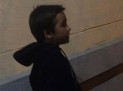 9-летний попрошайка гулял у «Спутника» и просил денег у прохожих, - волжанка