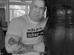 Скончался известный тату-мастер в Волжском