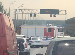 Дорогу Волжский-Волгоград перекрыли утром 17 августа