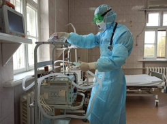 На лечении с COVID-19 в области 3 395 человек